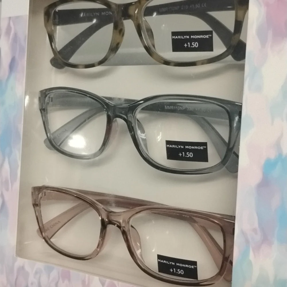 Marilyn Monroe Reading Glasses 3-Pack in Tortoiseshell, Light Blue, Blush +1.50